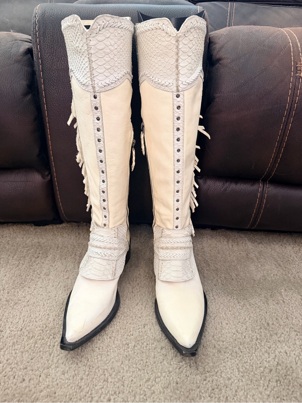 Vero Cuoio Cream Lace-Up Knee-High Western Boots with Fringe